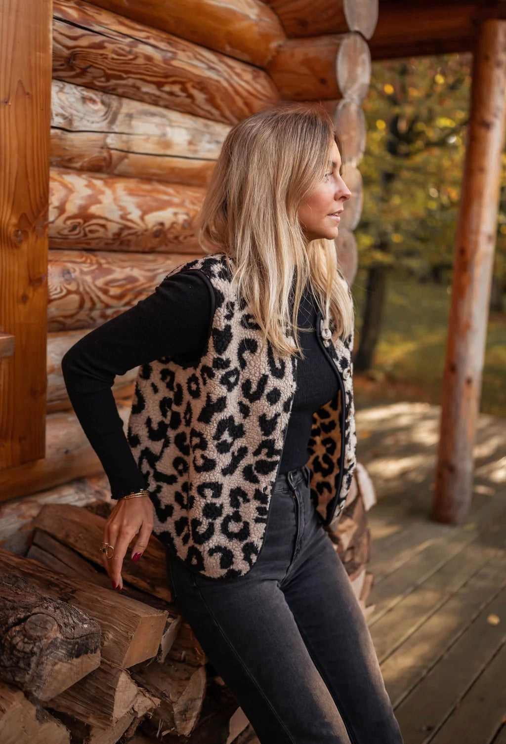 Abby – Leopard Sherpa Vest